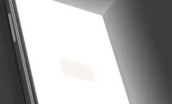 Screenshot Фонарик – Tiny Flashlight